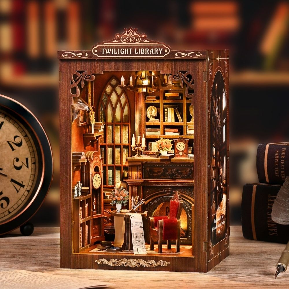 DIY Book Nook Kit - Twilight Library Figured'Art