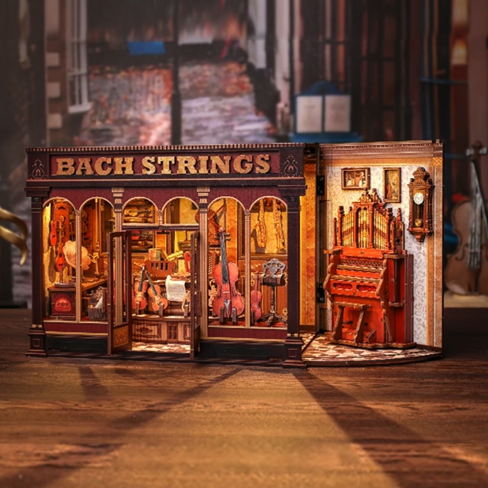 Miniature House - Bach Strings Figured'Art