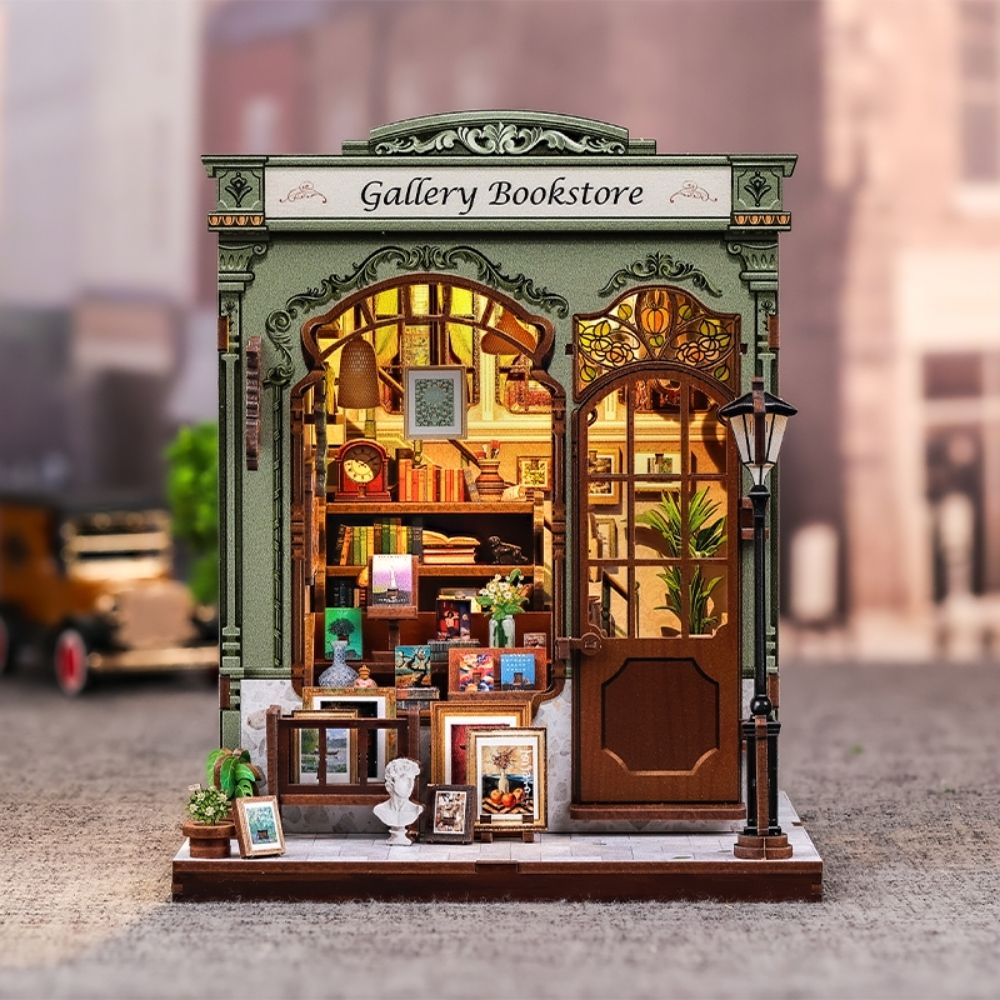 Miniature House - Gallery Bookstore Figured'Art