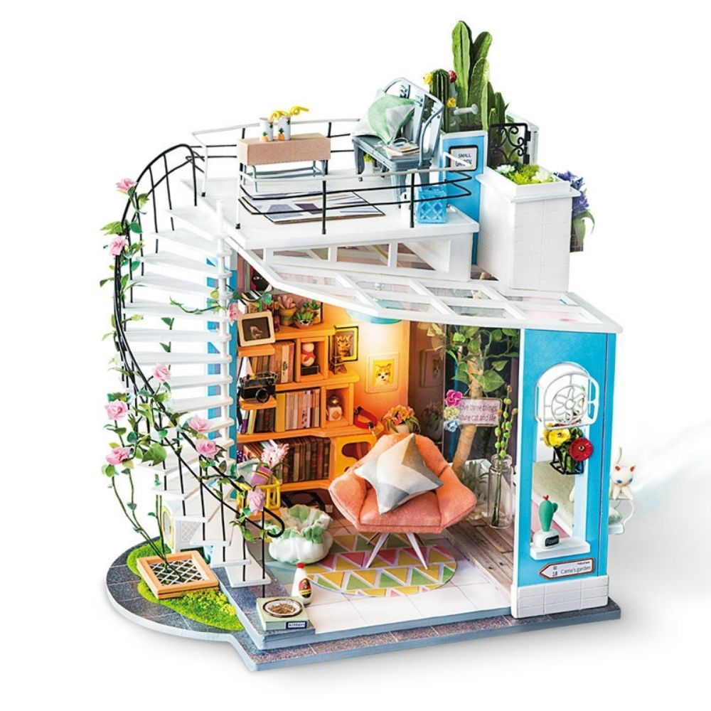 Miniature House - Dora's Loft