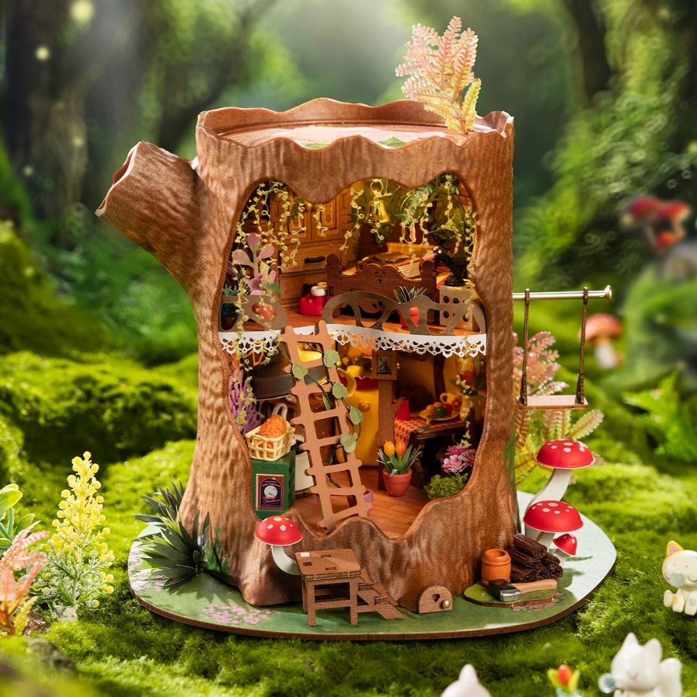 Miniature House - Fairytale Tree House Figured'Art