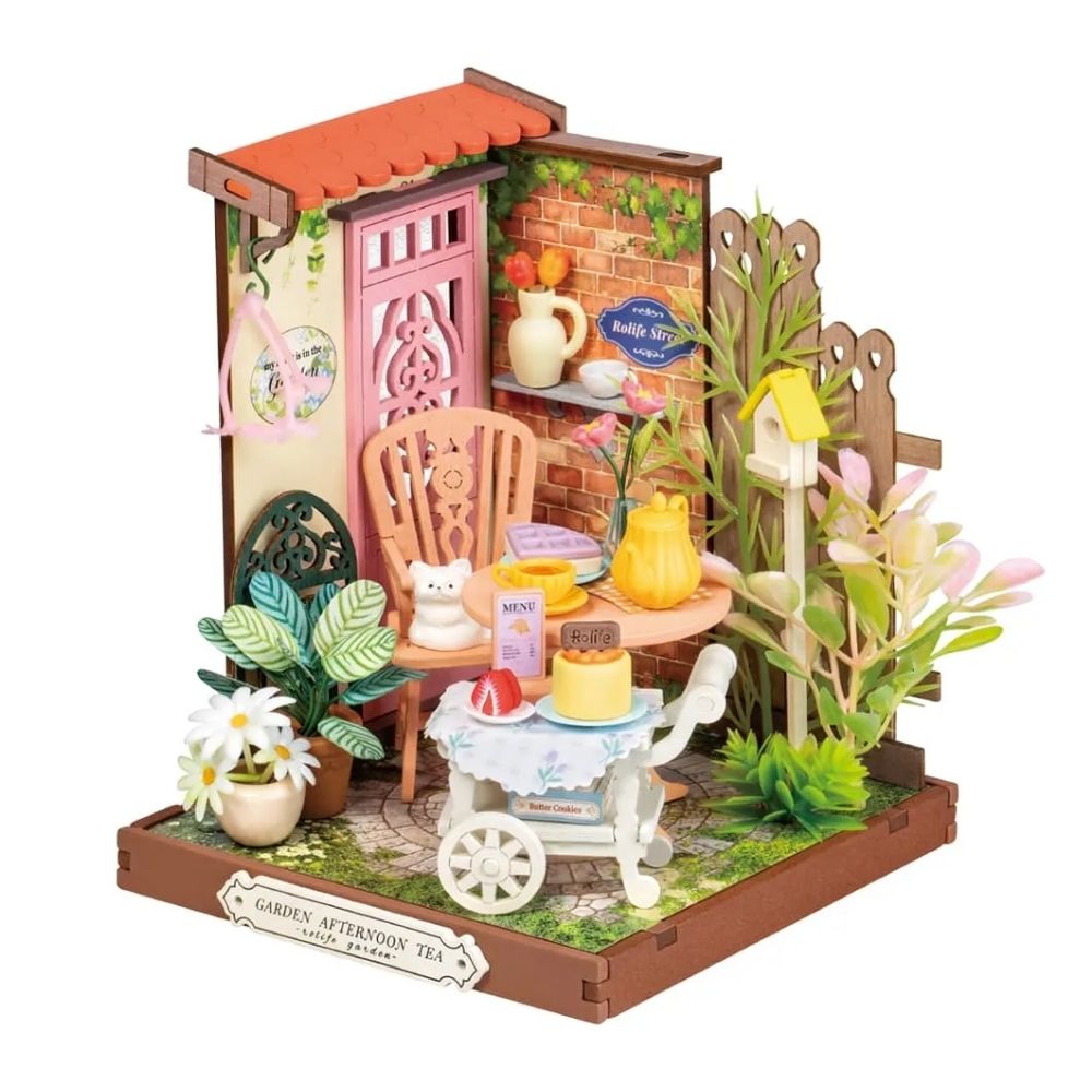 Miniature House - Fancy Tea Yard