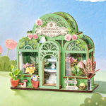 Miniature House - Green Fountain Garden Figured'Art