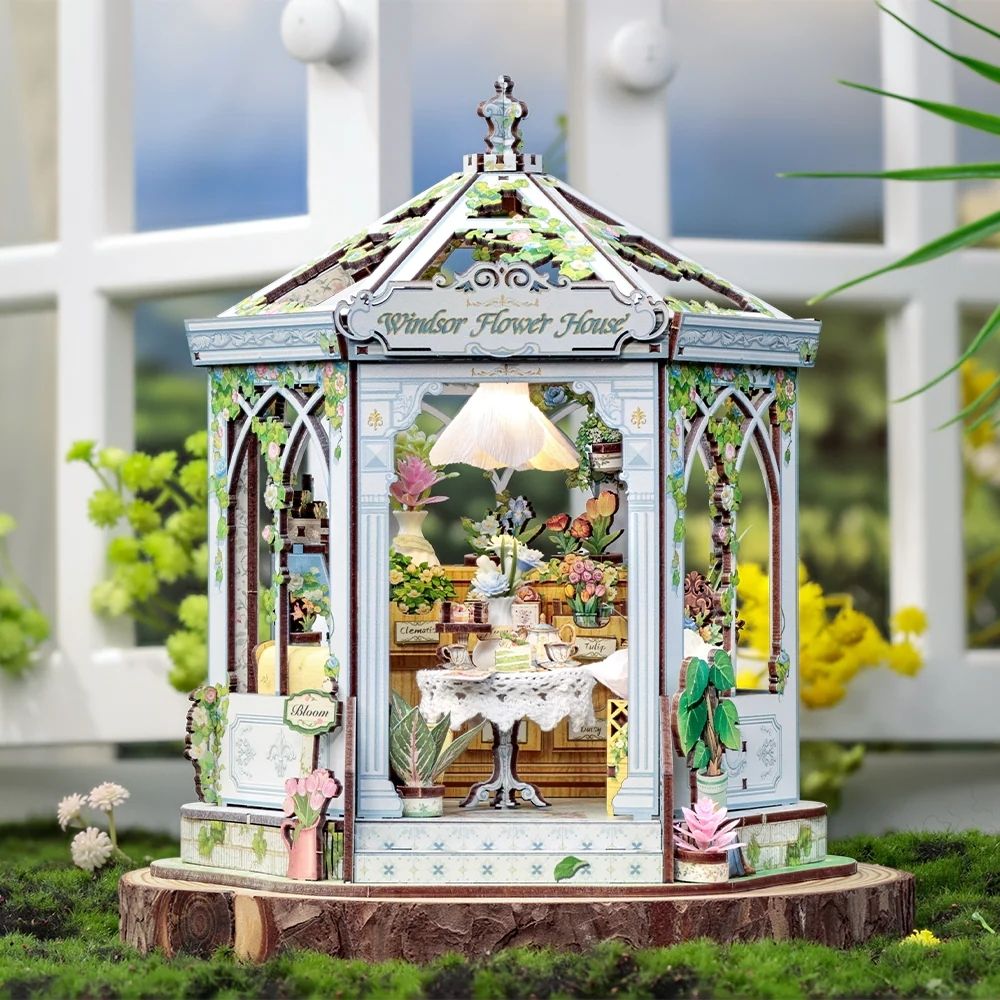 Miniature House - Windsor Flower House Figured'Art