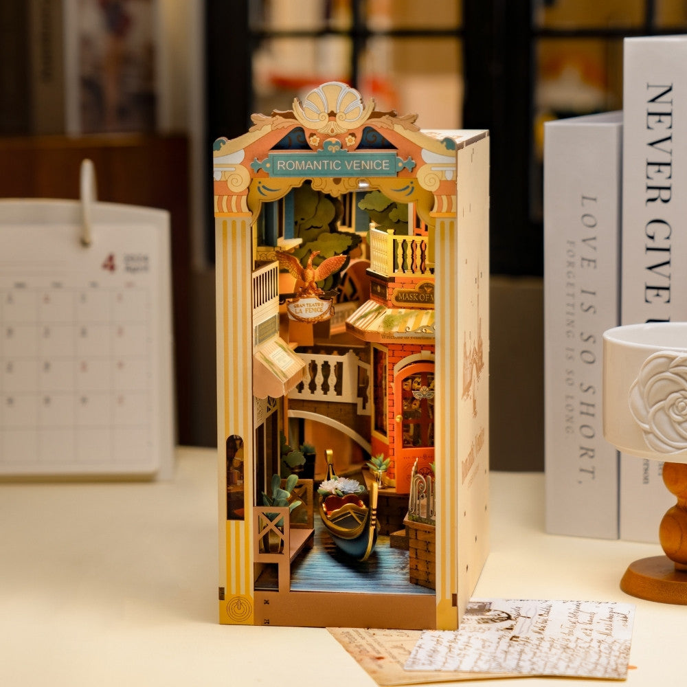 DIY Book Nook kit - Romantic Venice