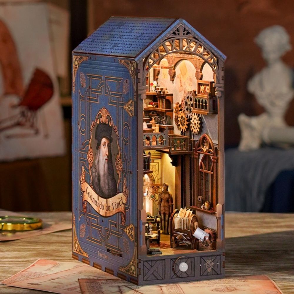 DIY Book Nook Kit  - Leonardo da Vinci Figured'Art