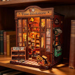 Miniature House - Time Bookstore